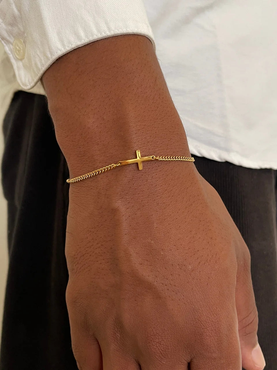 CROSS BRACELET | GOLD