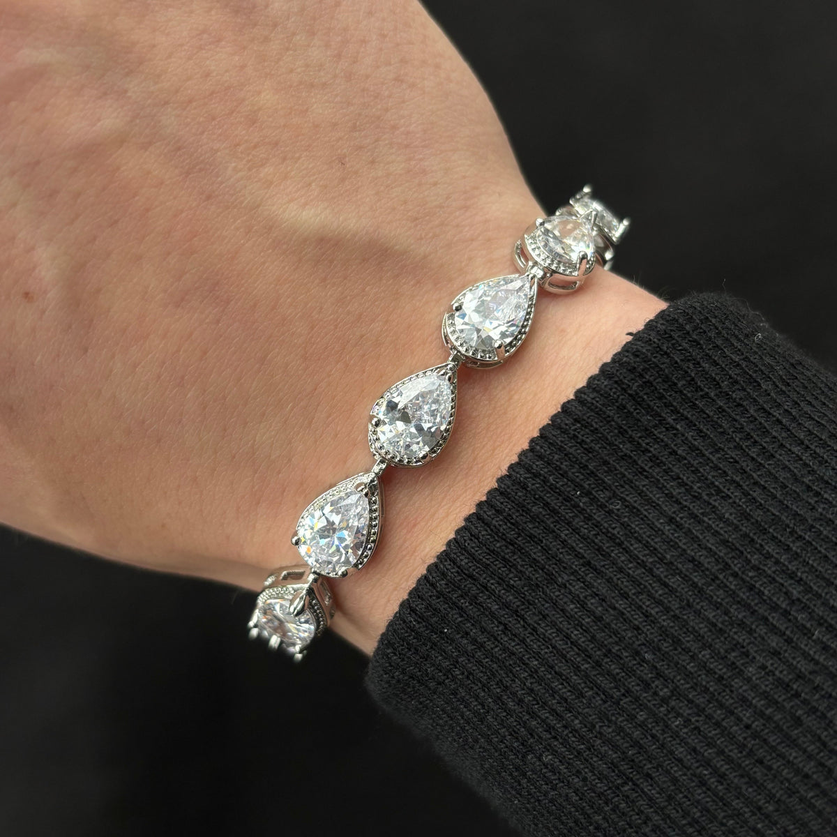 ÉCLAT RAINDROP BRACELET | SILVER