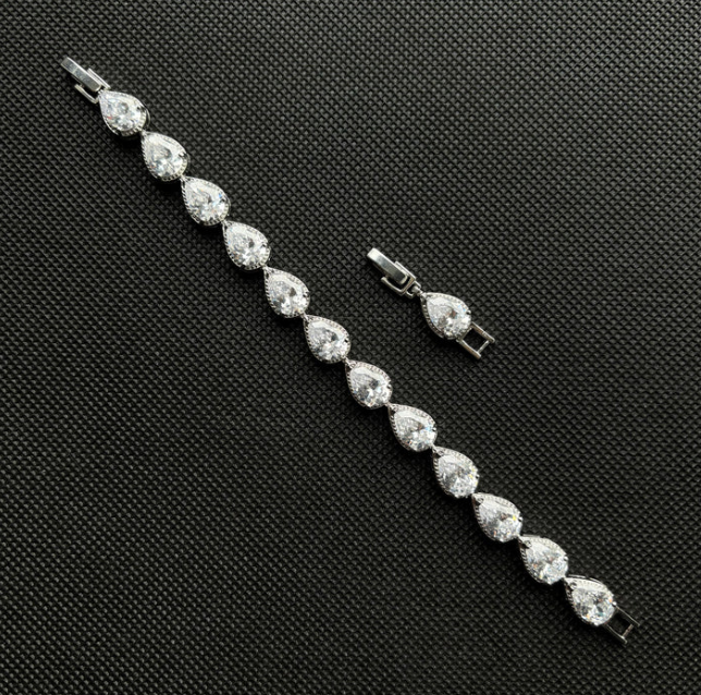 ÉCLAT RAINDROP BRACELET | SILVER