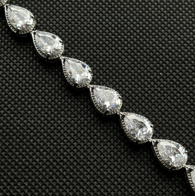 ÉCLAT RAINDROP BRACELET | SILVER