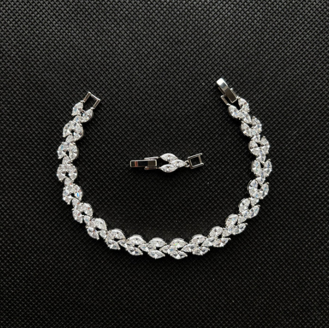 TRIPLE CRYSTAL BRACELET | SILVER