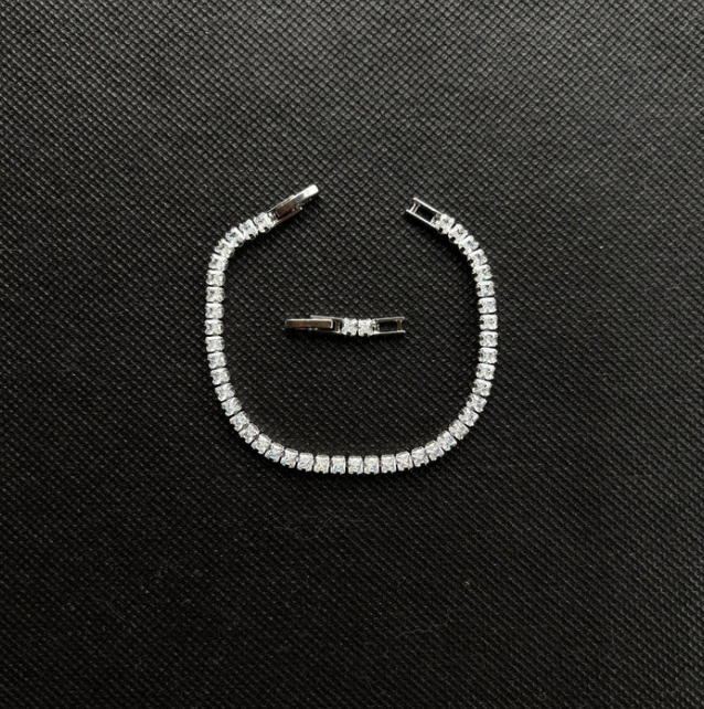 PETITE SQUARE BRACELET | SILVER