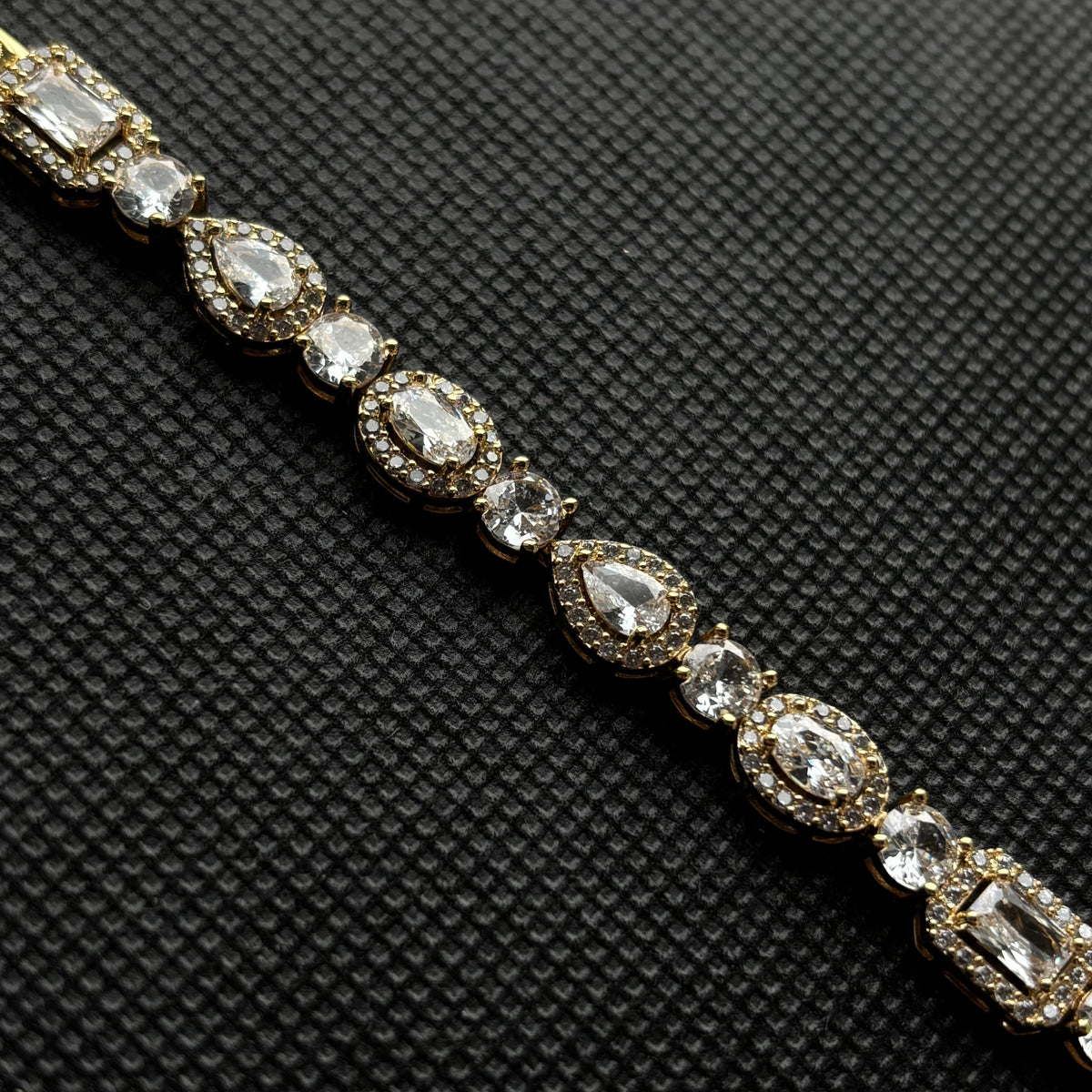 PRISM CUBE BRACELET | GOLD
