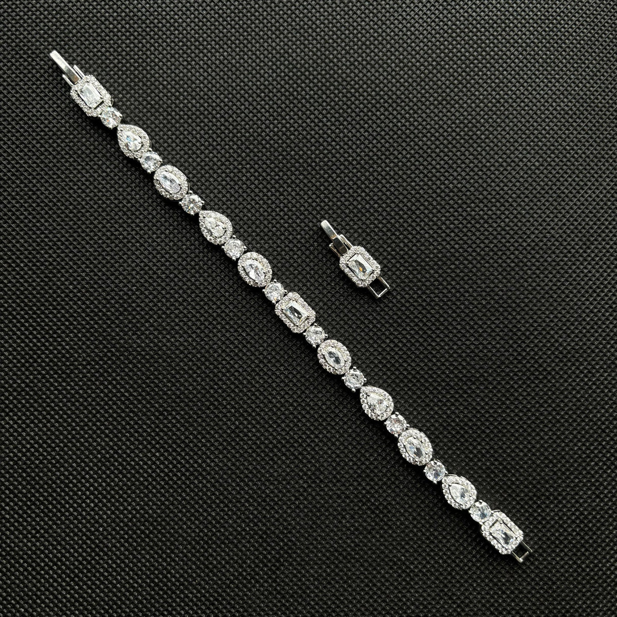 PRISM CUBE BRACELET | SILVER