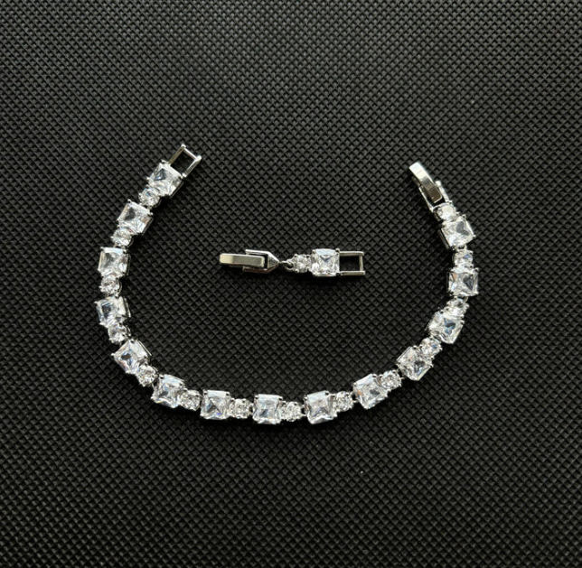 LUXE SQUARE BRACELET | SILVER
