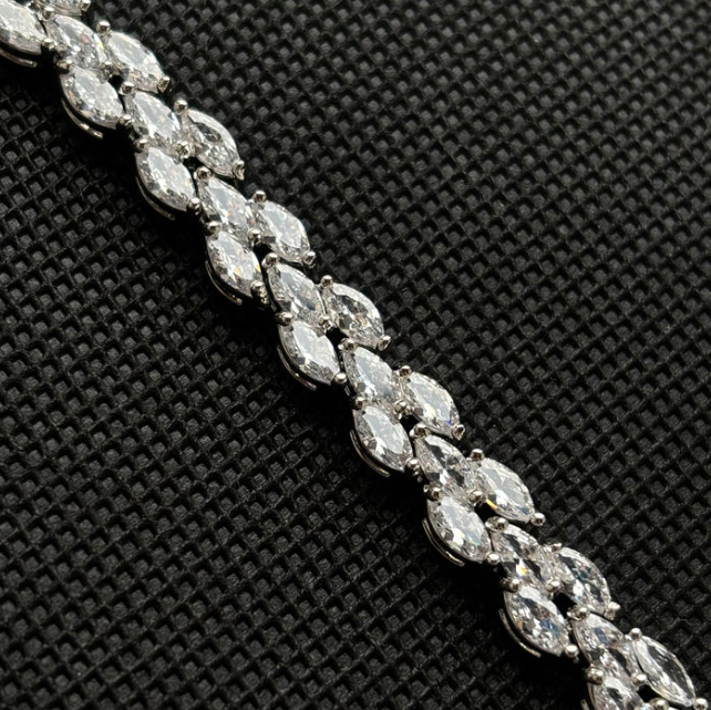 TRIPLE CRYSTAL BRACELET | SILVER