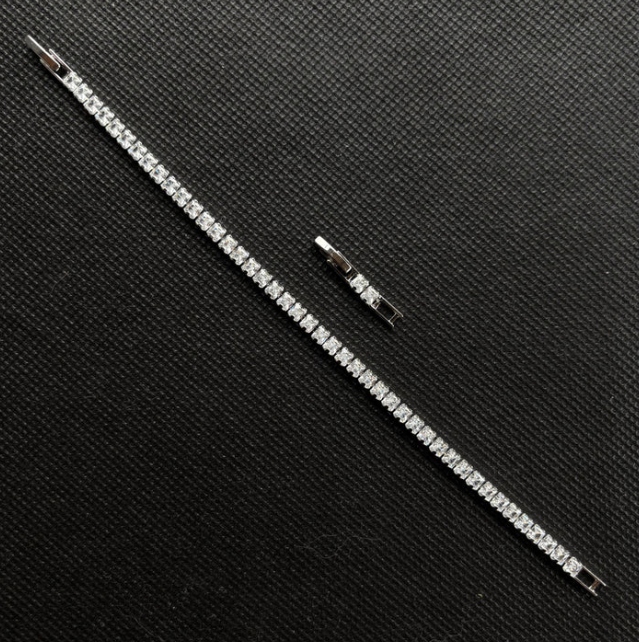 PETITE SQUARE BRACELET | SILVER